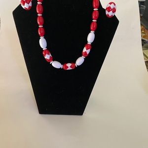 Red and White Retro looking Plastic bead Necklace and earrings